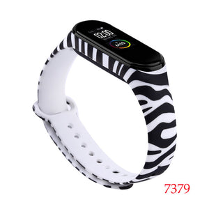 For Xiaomi Mi Band 4 3 Strap Metal buckle silicone wrist strap miband 3 accessories bracelet Miband 4 watchband Avengers Pattern